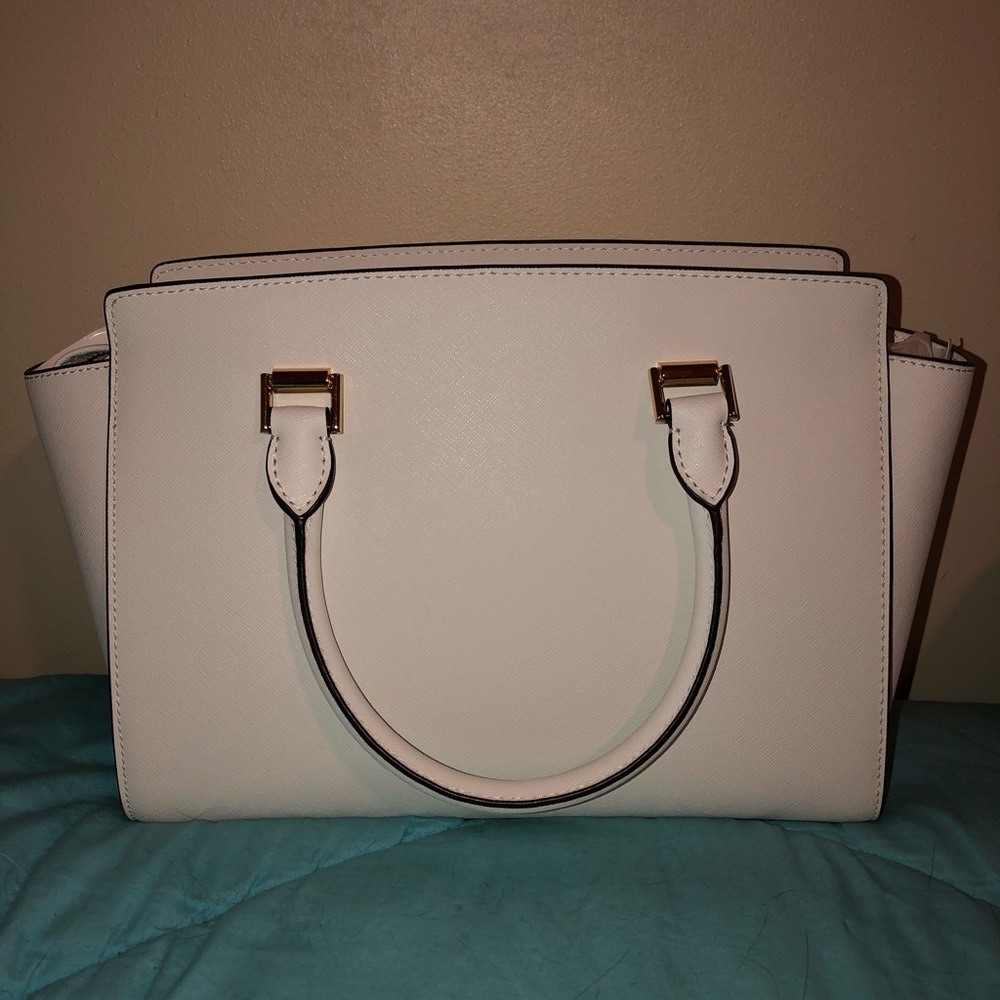 Michael Kors Purse and Wallet👜💕 - Picture 4 of 8